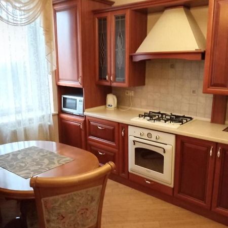 1-Комнатная Квартира Вип Уровня Посуточно В Ужгороде. Ул.И.Франка. Kültér fotó